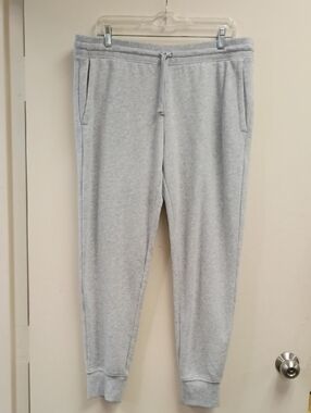 Amazon Essentials Light Gray Jogger Sweatpants Men’s Size Large